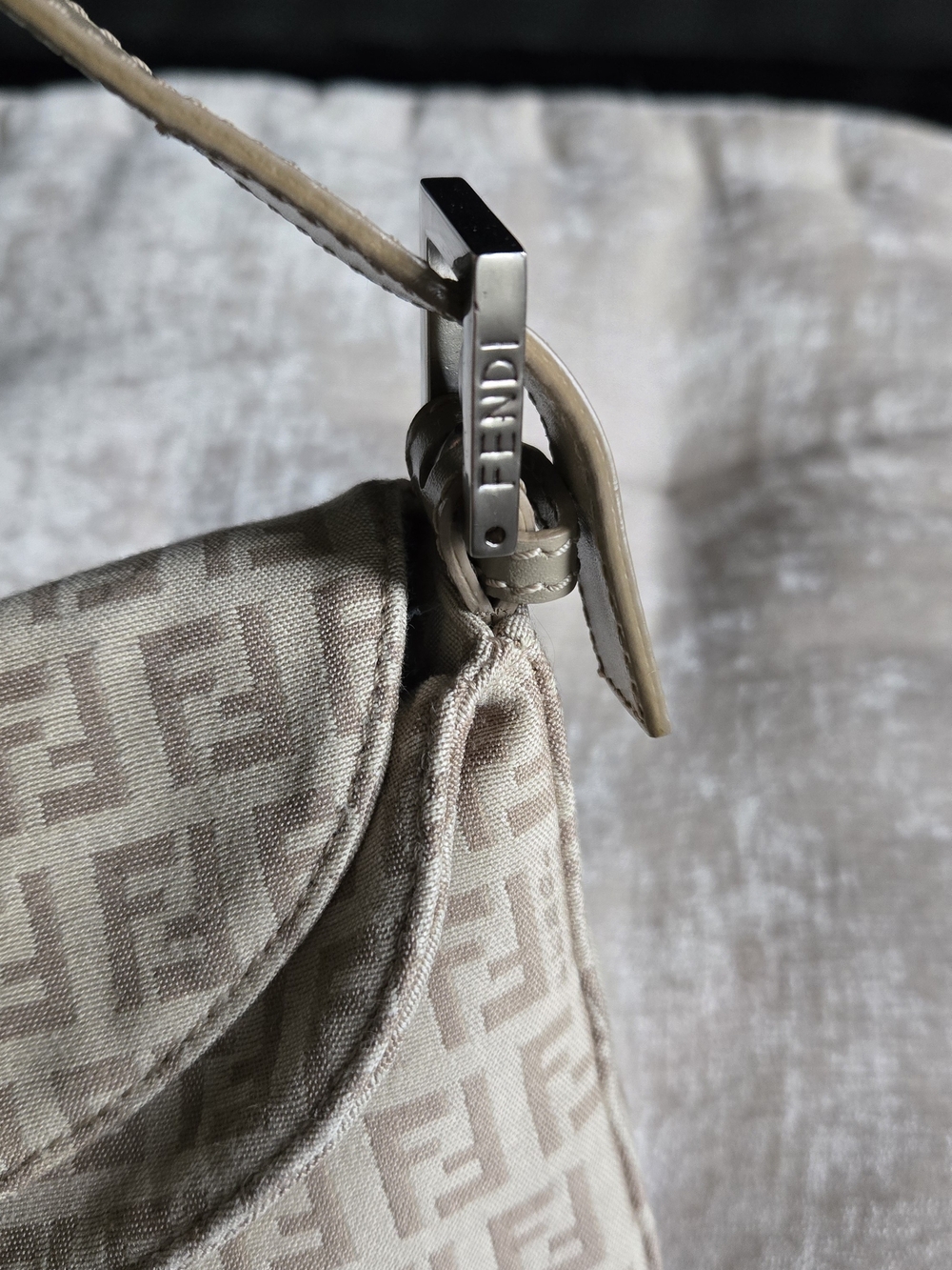 Fendi Zucchino FF Baguette - Picture 4 of 16